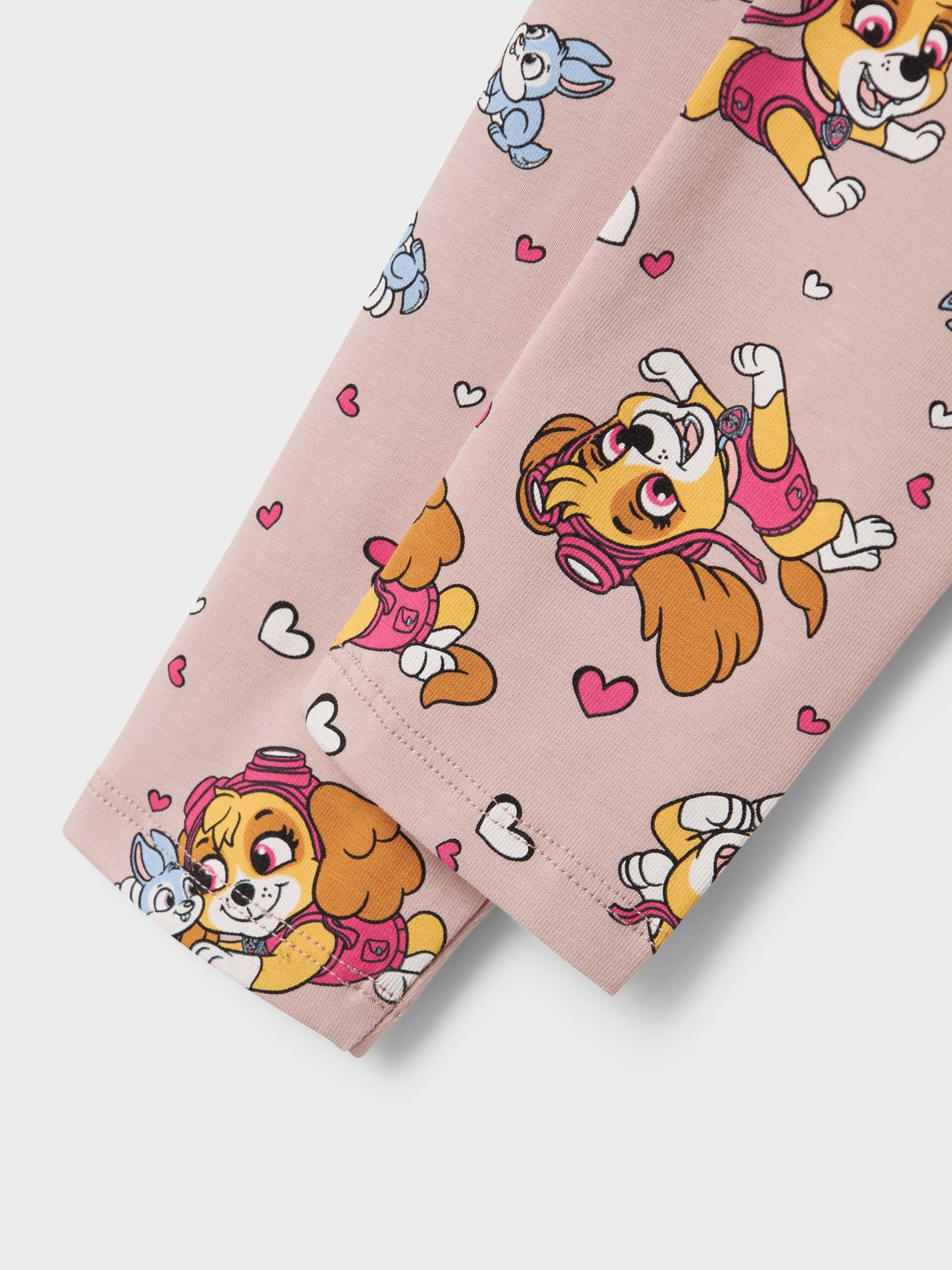 model_shot-front_full